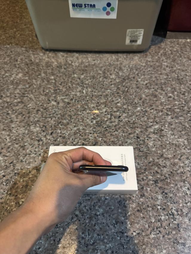 ขายๆๆๆถูกๆๆไอโฟนSEสีSpace Gray 128กิ๊กสูนTrueใช้งานปกติหมดทุกๆฟังชั่นเครื่องรีสโตได้ตลอดไม่มีติดไอคราว Model TH/A สภาพ: 90% ราคา: 3590 มารับเอง 309 3