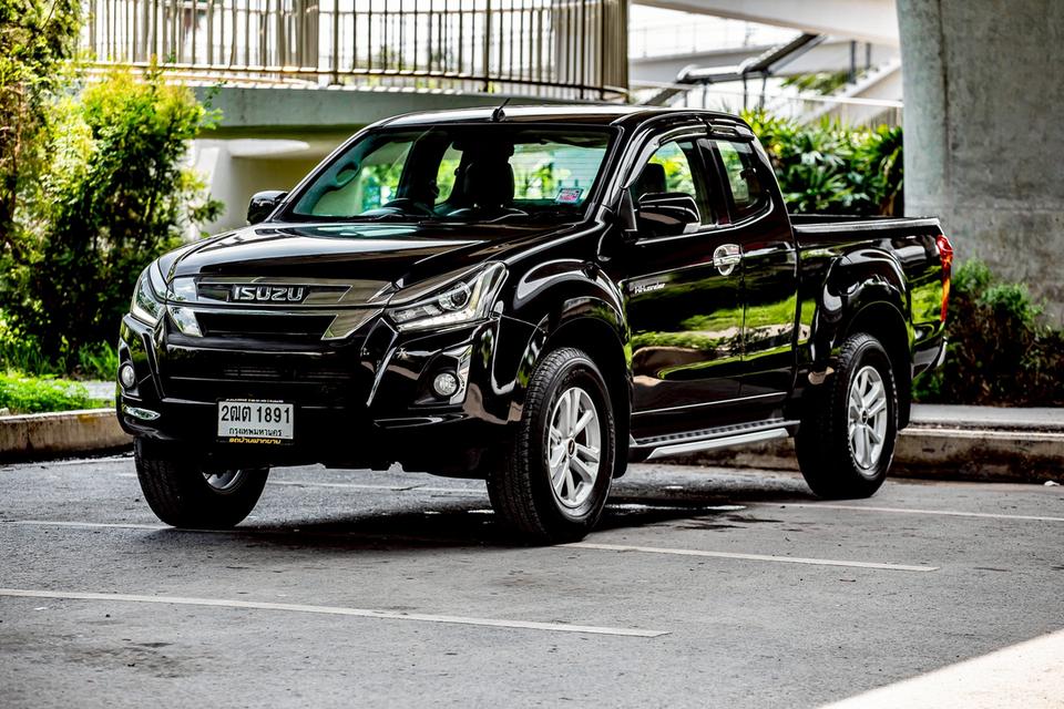 ISUZU D-MAX Hi-lander Cab 1.9 Ddi L ปี 2018 สีเทา มือเดียวป้ายแดง