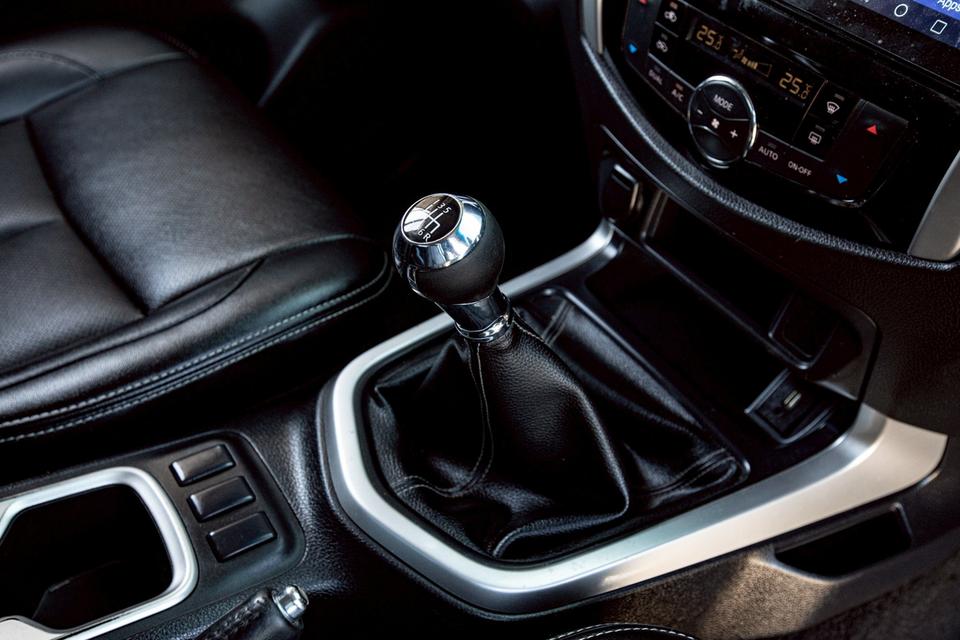 Nissan Navara Np300 2.5Vl ปี15 10