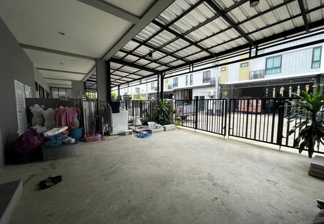 ขายทาวน์เฮ้าส์ หมู่บ้านเดอะโมดิช ราชพฤกษ์-กาญจนาภิเษก เนื้อที่ 21.9 ตร.ว. 4 นอน 3 น้ำ พร้อมอยู่