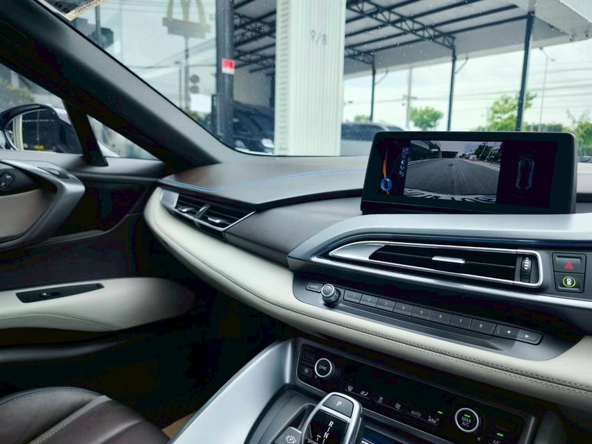 รหัสรถ KPV53 2018 BMW i8 1.5 HYBRID Pure Impulse สีดำ WRAP สีน้ำตาล 10