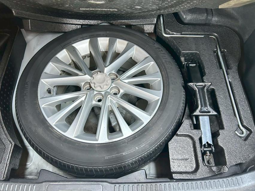 🚗 2016 Toyota CAMRY 2.5 Hybrid AT รูปที่ 19