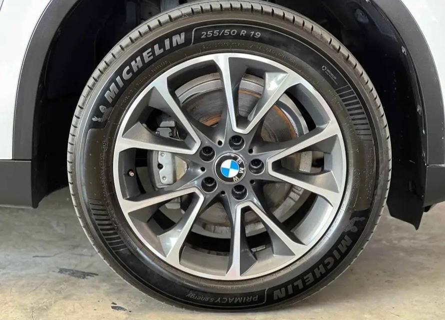 BMW X5 sDrive25d F15 2018SUV หรู ดีเซลเทอร์โบ 218 แรงม้า ขับสบาย ประหยัด 12-14 กม/ลิตร รูปที่ 14
