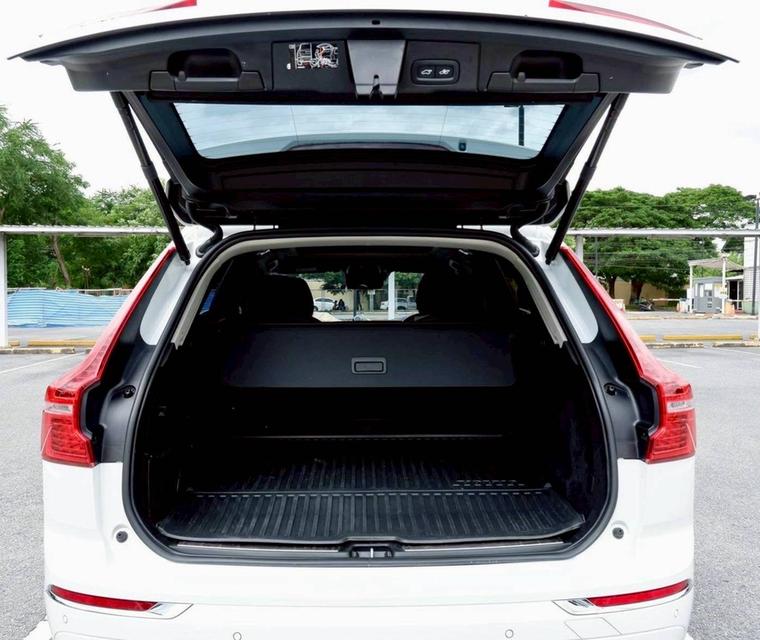 รหัสรถ PR4813 XC60 T8 Twin Engine AWD Recharge  Inscription ปี 2021 ( MY2021 ) 9