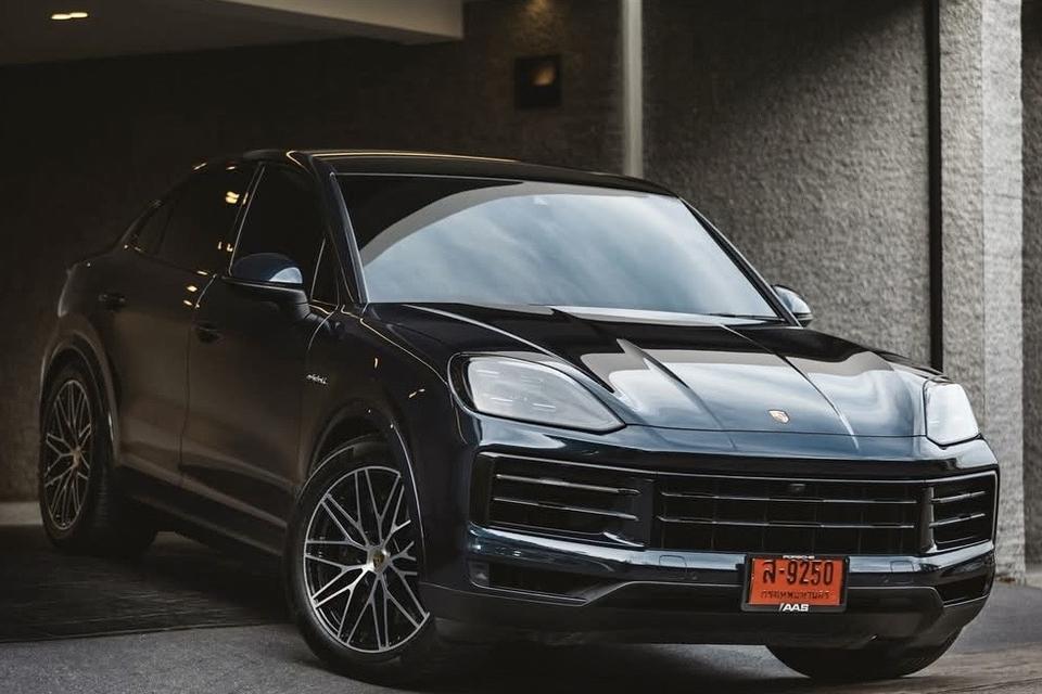 Porsche Cayenne Coupe E-Hybrid (AAS)