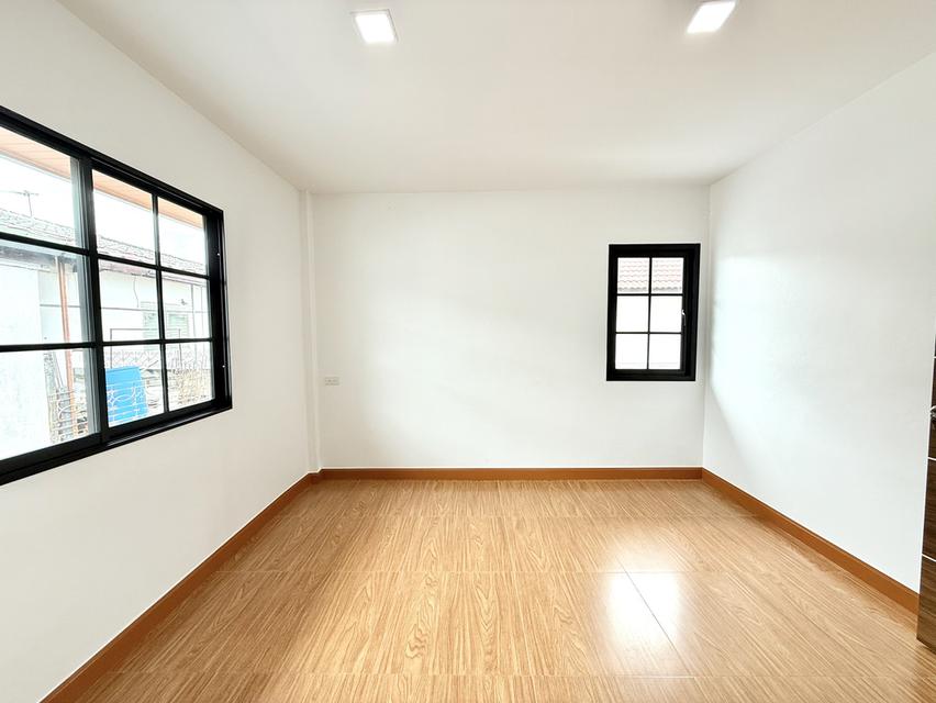 ณัฐวรรณ สังฆสันติสุข 12