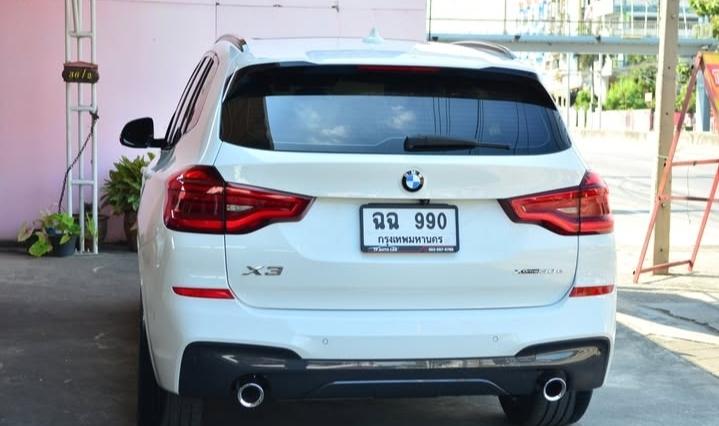 BMW X3 สีขาว สภาพใหม่ๆ 4