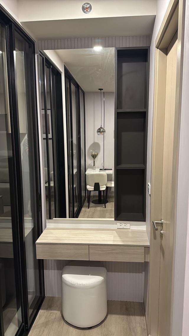 ให้เช่า Condo Origin place bangna ชั้น 10 ขนาด 29 ตรม. วิวสระ ระเบียงฝั่งตะวันออก แดดเช้า  ภาพจากห้องจริง เฟอร์นิเจอร์บิวท์อินครบ ที่นอน lLUNIO 8