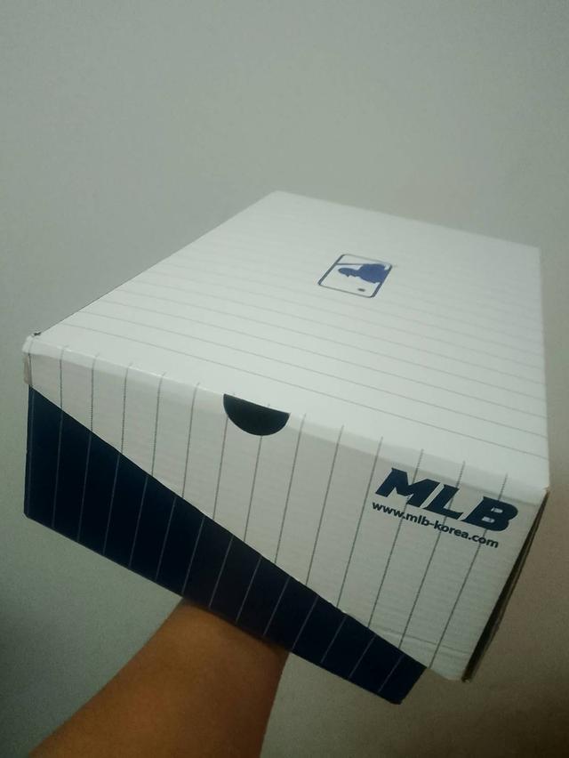 รองเท้าผ้าใบ Bigball Chunky Window Saffiano จาก New York Yankees