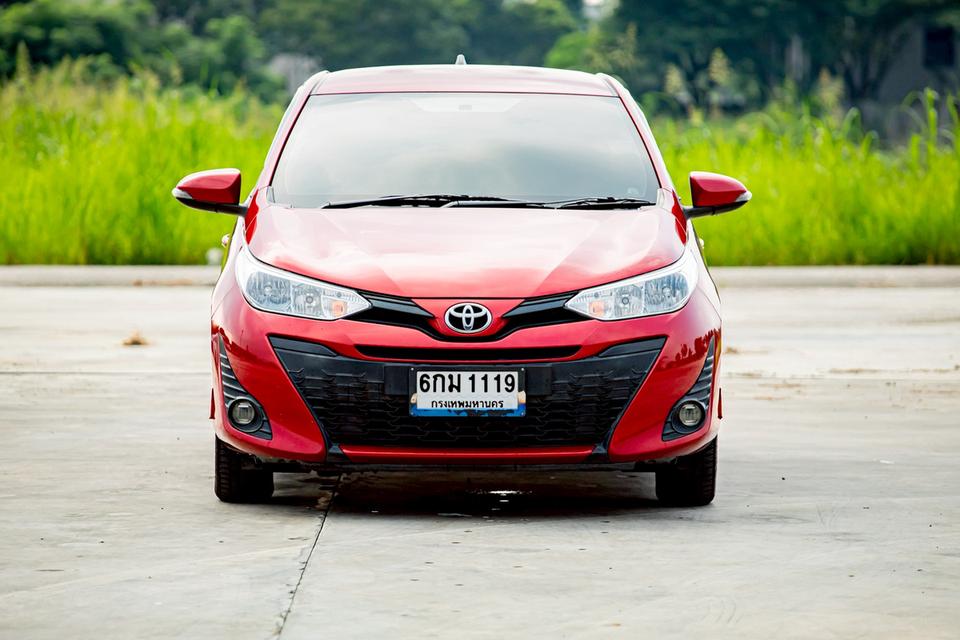 Toyota Yaris 1.2 Entry ปี 2018 สีแดง มือเดียวป้ายแดง  2