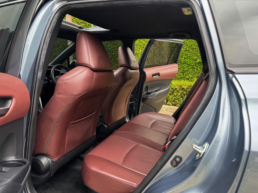 รหัสรถ AVA4185 💚 TOYOTA COROLLA CROSS 1.8 HYBRID PREMIUM SAFETY รุ่น Top มี Sunroof ปี 2020 13
