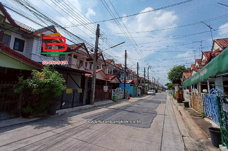 ทาวน์เฮาส์ หมู่บ้าน มนชญา 1 เนื้อที่ 16 ตร.ว ซอยสายไหม 21 แขวงสายไหม เขตสายไหม กรุงเทพมหานคร