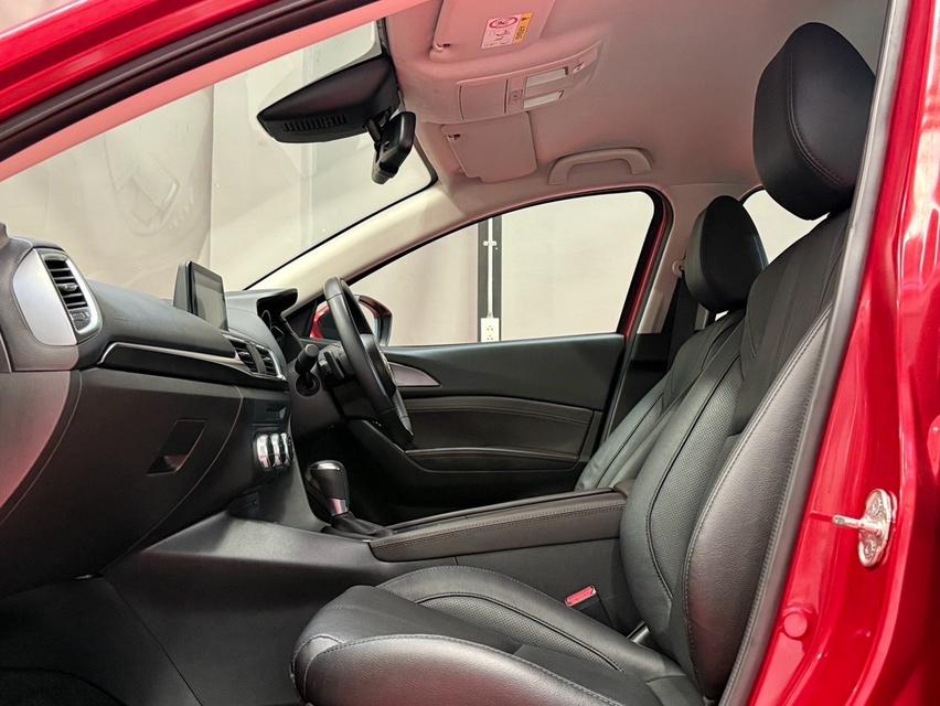 2018 MAZDA3 2.0SP รถมือเดียว 60,000 กม สภาพป้ายแดง รถเข้าศูนย์ทุกระยะ ไม่เคยมีอุบัติเหตุครับ 13