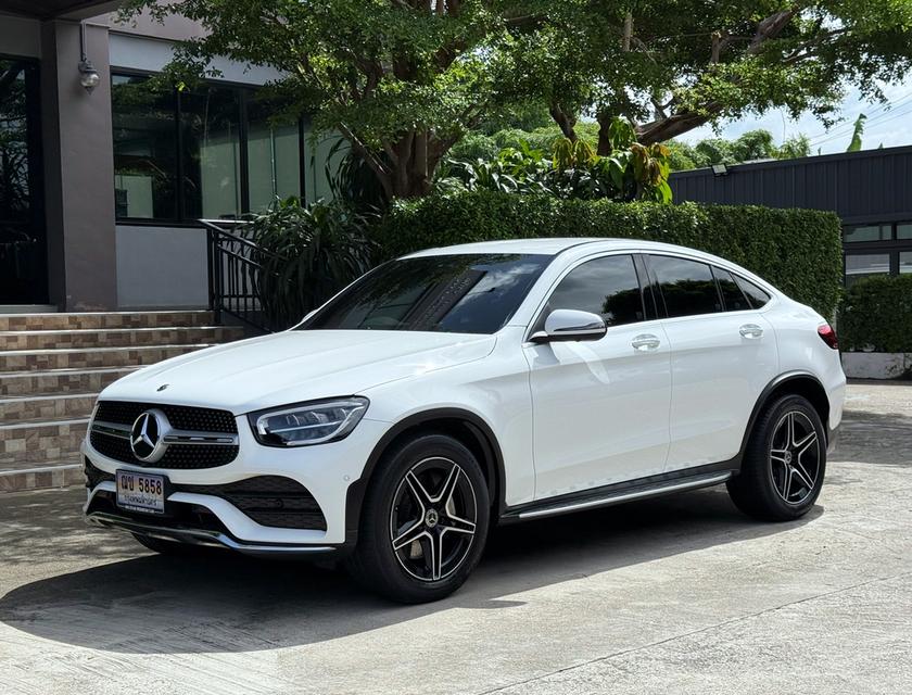 2021 BENZ GLC 220D COUPE AMG DYNAMIC รถมือเดียว สภาพป้ายแดง วิ่งน้อยเพียง 50,000 กม รถไม่มีอุบัติเหตุครับ