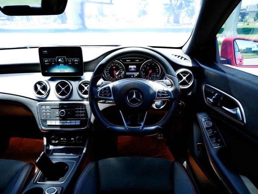 Mercedes - Benz AMG 5