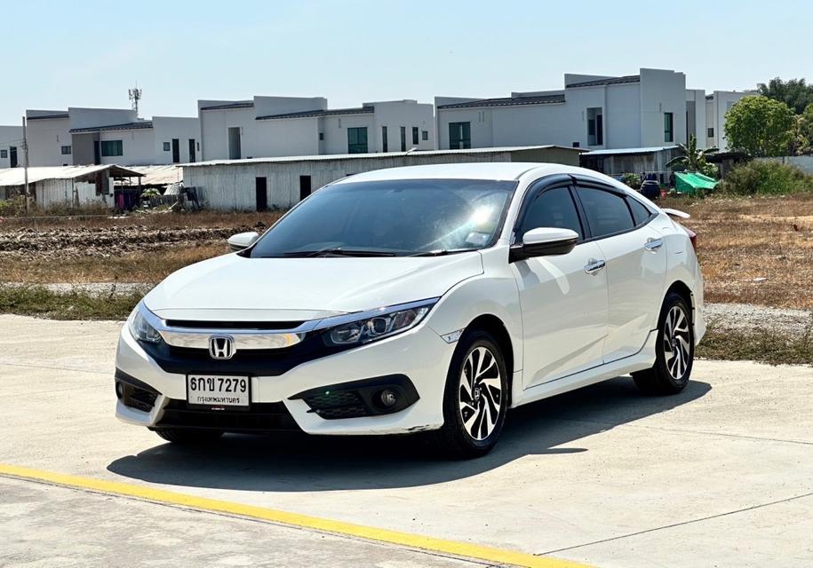 #HONDA NEW CIVIC (FC) 1.8EL ปี2017 สีขาว เกียร์ออโต้ เครื่องเบนซิน