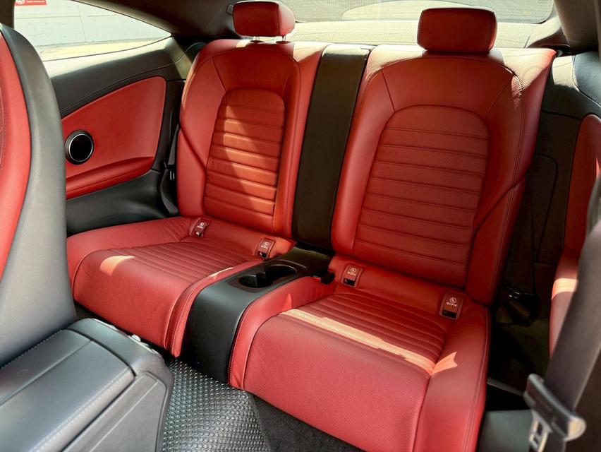 ปี 2016 BENZ C-CLASS, C250 COUPE AMGDYNAMIC โฉม W205 ปี14-23 สีขาว👉ไมล์ 172,770 โล บุ้คเซอร์วิส ครบ 13