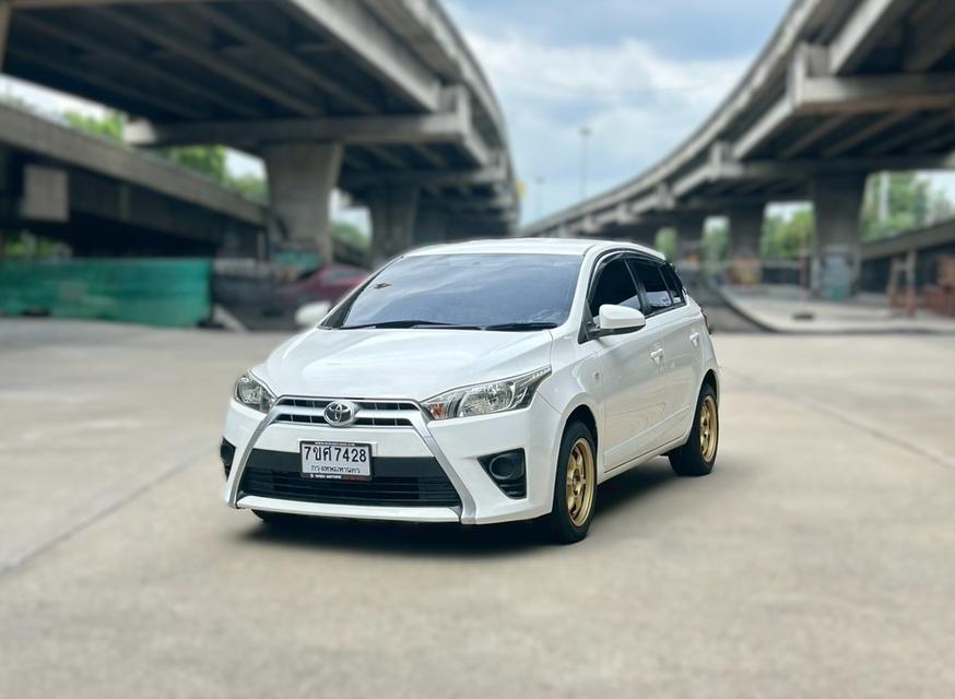 2015 Toyota Yaris 1.2E รถสวยพร้อมใช้