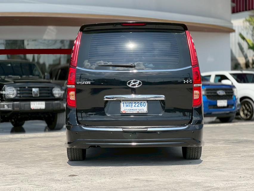 ปี 2018 HYUNDAI H1, ELITE มือเดียวป้ายแดง คู่มือบุ๊คเซอร์วิสครบ รูปที่ 6