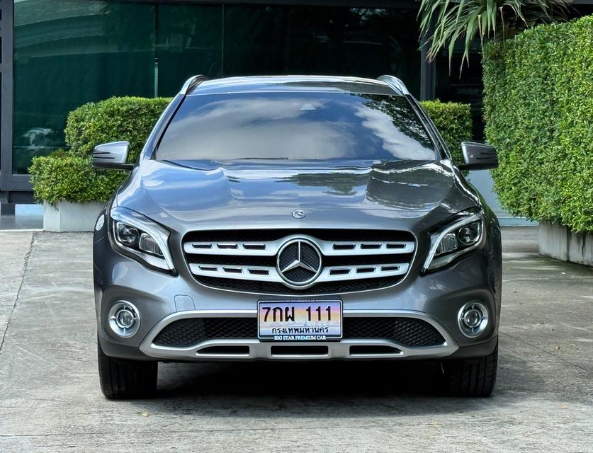 2019 BENZ GLA200 FACELIFT รถมือเดียวออกป้ายแดง รถวิ่งน้อย เข้าศูนย์ตามระยะ รถไม่เคยมีอุบัติเหตุครับ รูปที่ 7