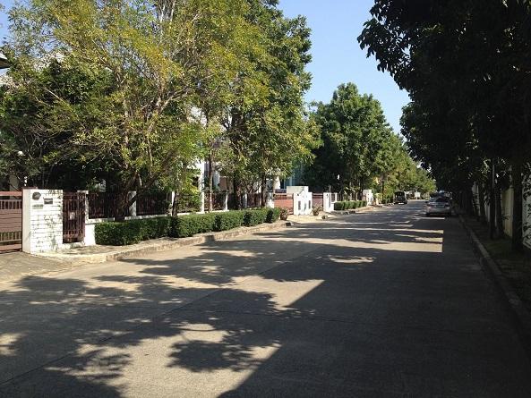 ขายบ้านเดี่ยวในโครงการบ้าน BlueLagoon วงแหวน-บางนา ติดถนนวงแหวนกาญจนาภิเษก ใกล้ห้างเมกาบางนา 2