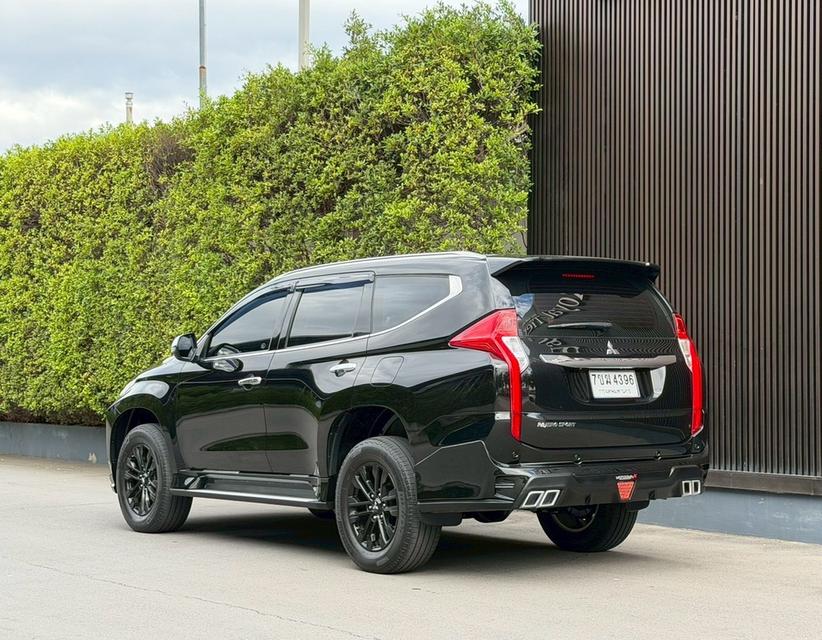 รถมือเดียว ไมล์ 12x,xxx หาได้ที่ไหนต้องคันนี้Pajero 2.4 GT Premium  NAVI ปี2017 สีดำ ดีเซล 3