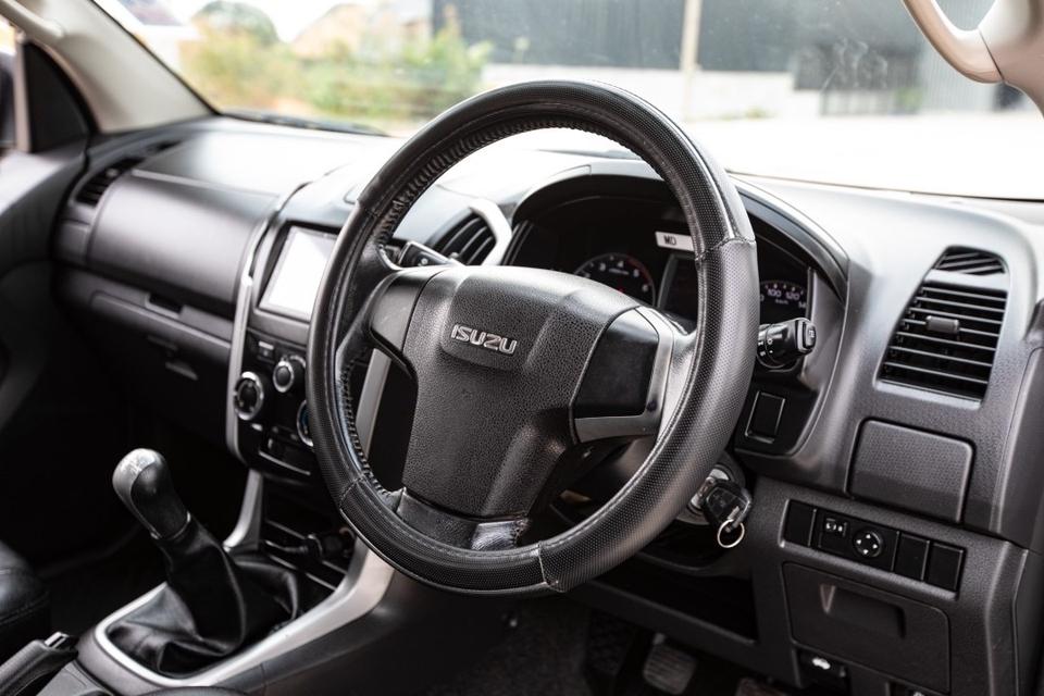 รหัส GT6810 #Isuzu D-Max Hi-Lander Cab4  2.5 VGS Z ท๊อป ปี 2012 13