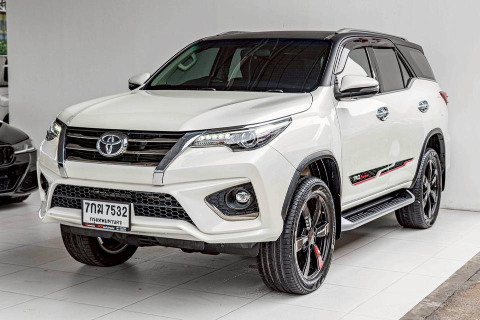 รหัสรถ NP7532 TOYOTA FORTUNER 2.8TRD 4WD 2018 9