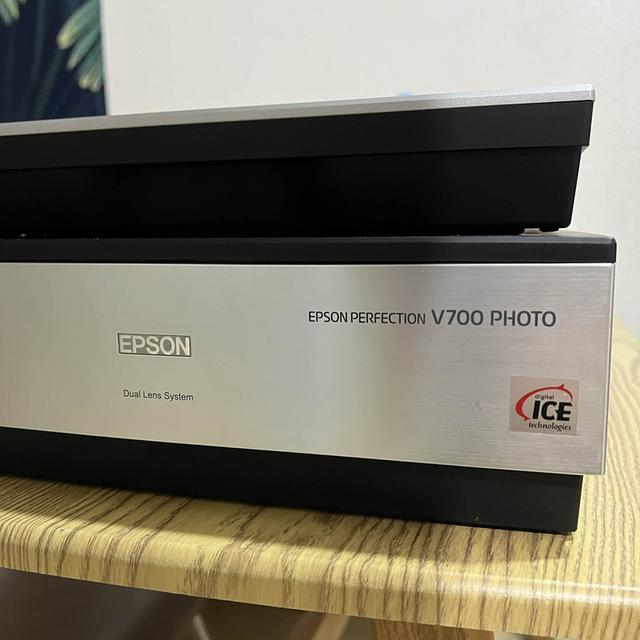 เครื่องแสกนฟิล์ม Epson perfection V700 photo มือสอว