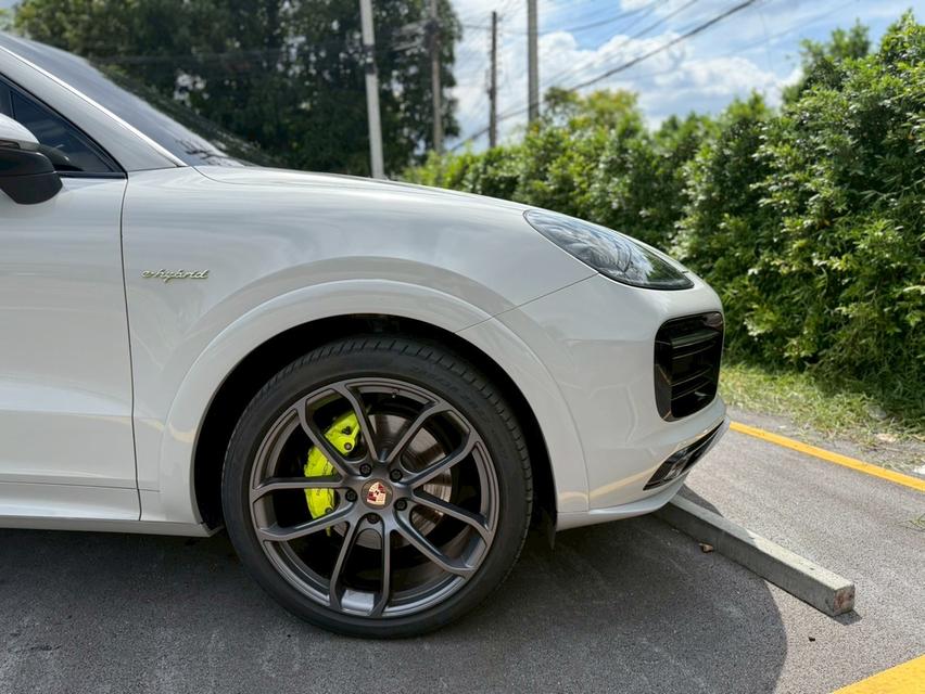 รหัสรถ SG4424 Porsche Cayenne Coupe ปี2020