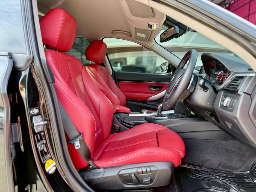 BMW 320d Sport ปี15 12