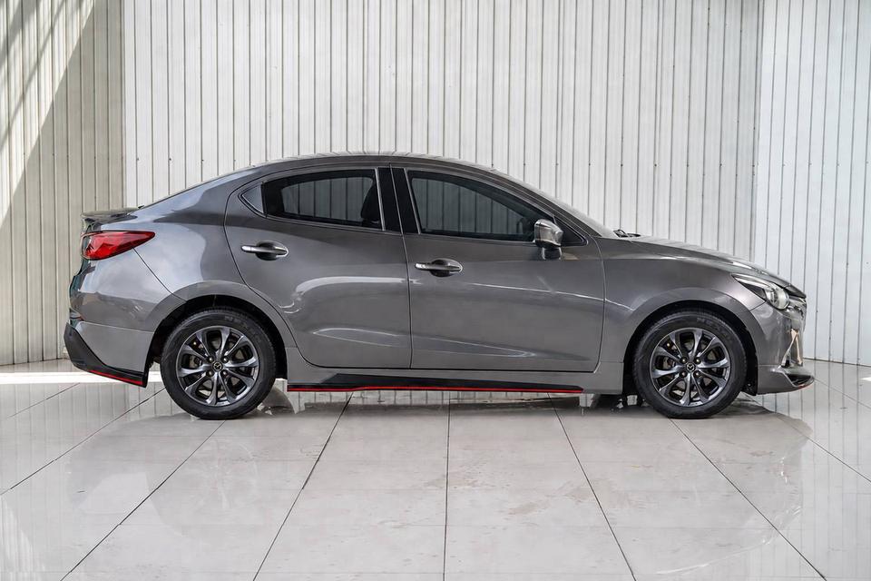 MAZDA MAZDA2, 1.3 High Connect ปี 2020 สีเทา โฉม ปี14-ปัจจุบัน 4Dr รูปที่ 5