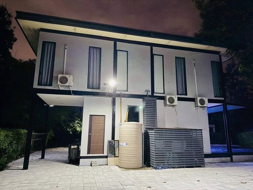 For sale pool villa style modern Pattaya 780 sqm. 10