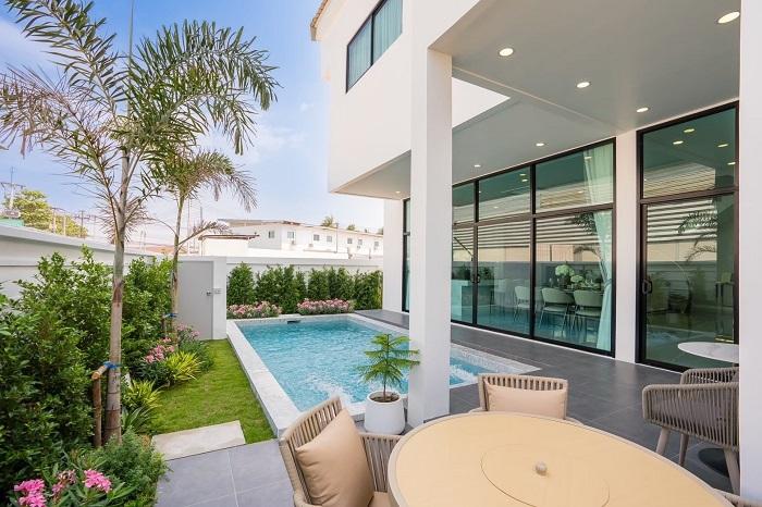 ขายบ้านเดี่ยวสร้างใหม่ พร้อมลงทุน สไตล์พูลวิลล่าหรู โครงการThamber Pool Villa บางละมุง ชลบุรี.