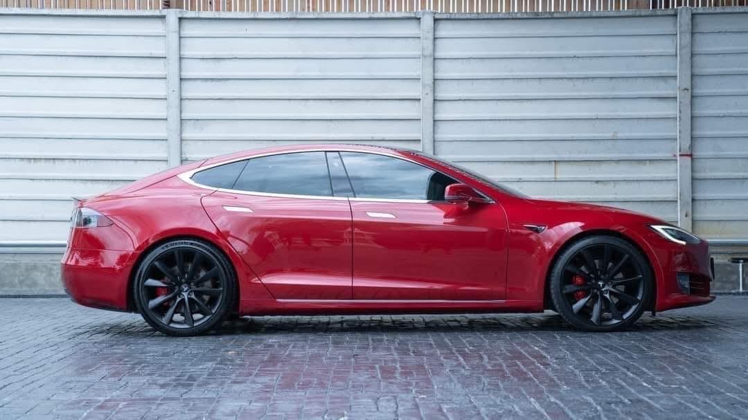 ขายรถไฟฟ้า Tesla Model S ปี 2020 รุ่นที่ดีที่สุด 2