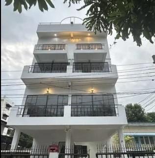 ให้เช่าอาคารสำนักงาน 4 ชั้น ซอยสุขุมวิท 62  ใกล้ BTS บางจาก 10 ห้องนอน โนเวทใหม่ จอดรถ 5  คัน 1