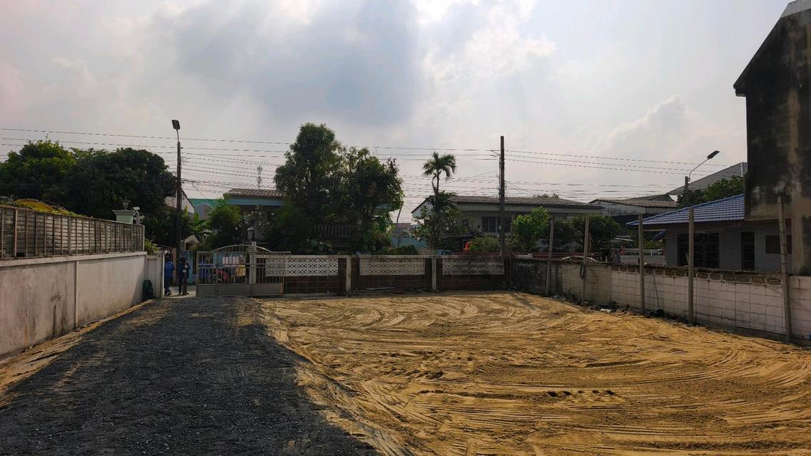 ขาย ที่ดินเปล่าถมแล้วขนาดใหญ่ หมู่บ้านทหารเรือ ติดถนนเทพารักษ์ กม.4 3