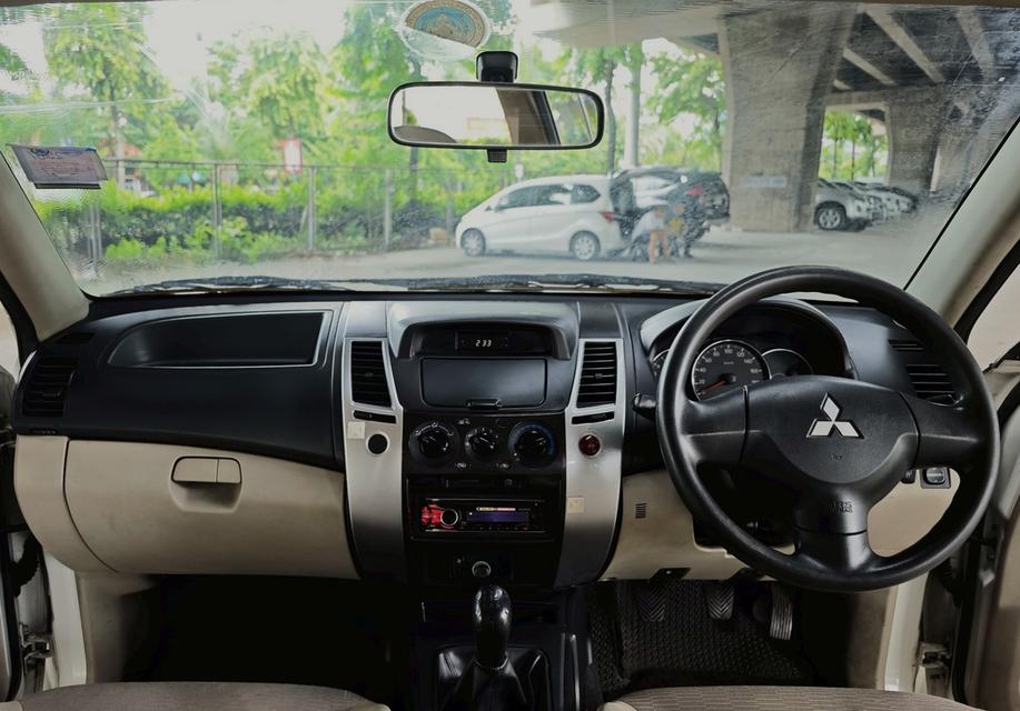 Mitsubishi Pajero Sport 2.4 GLS 2WD MT ปี 2013