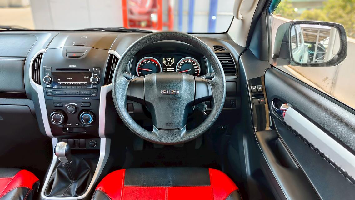 Isuzu D Max space cab ปี 2017 รูปที่ 11