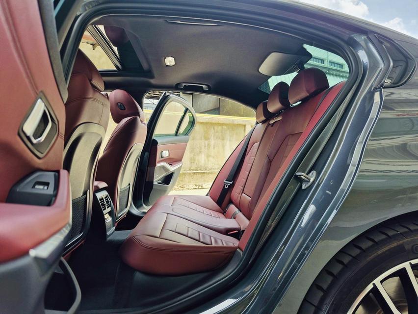 รหัสรถ TBM2929 🎖️2022 แท้ BMW 330e M Sport Plug-in Hybrid โฉม G20🎖️ 15