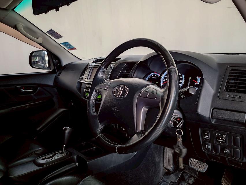 TOYOTA FORTUNER 3.0 V CHAMP .4WD.ภายในสีดำ ปี 2014 เกียร์ออโต้ 13