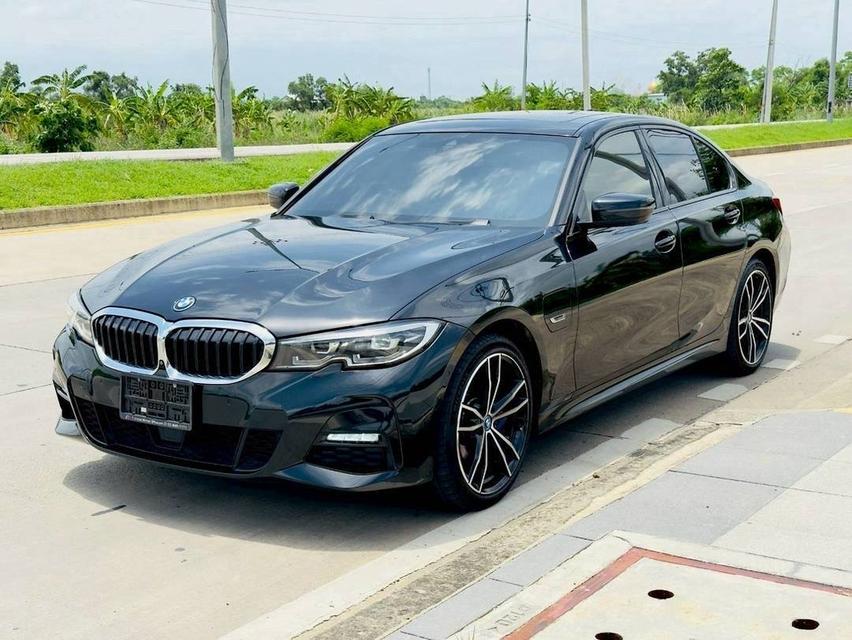 (แจ้งรหัสรถ YO7755) 🚩 BMW 330e M SPORT G20 LCI ปี 2022 จด 2023 รูปที่ 3