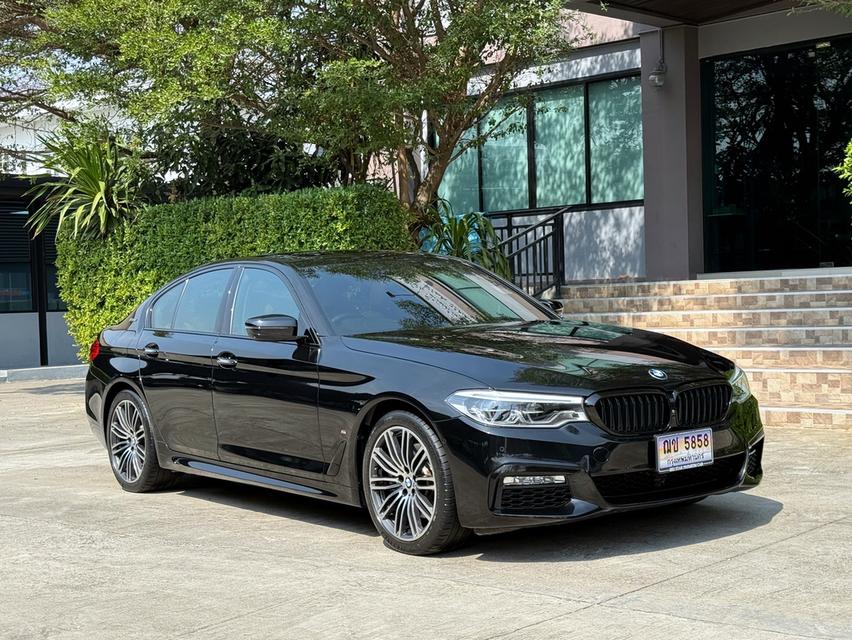 2019 BMW 530e MSPORT รถออกศูนย์ BMW THAILAND รถวิ่งน้อย เข้าศูนย์ทุกระยะ ไม่เคยมีอุบัติเหตุครับ