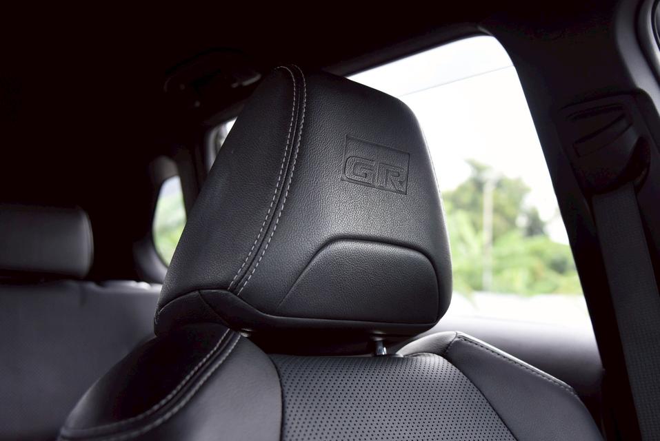 รหัสรถ CBL2633 Toyota Corolla Cross 1.8 Hybrid GR-Sport AT 2022 18