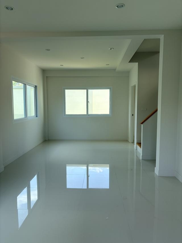 บ้านเดี่ยว โครงการศุภาลัย พรีโม่ ระยอง บ้านเดี่ยว 2 ชั้น พื้นที่ 60.30 ตร.ว. พื้นที่ใช้สอย 139.81 ตรม. ราคาขาย 5 ล้านบาท ลดเหลือเพียง 4 ล้านบาทถ้วน 7