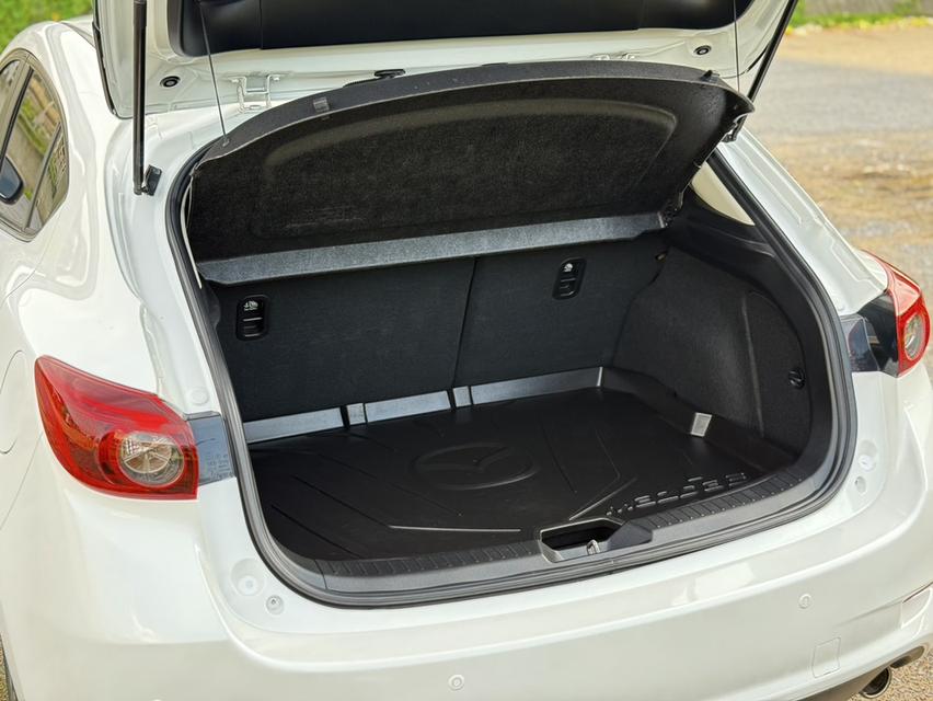 Mazda 3 2.0 S Sport ปี 17จด 18 17