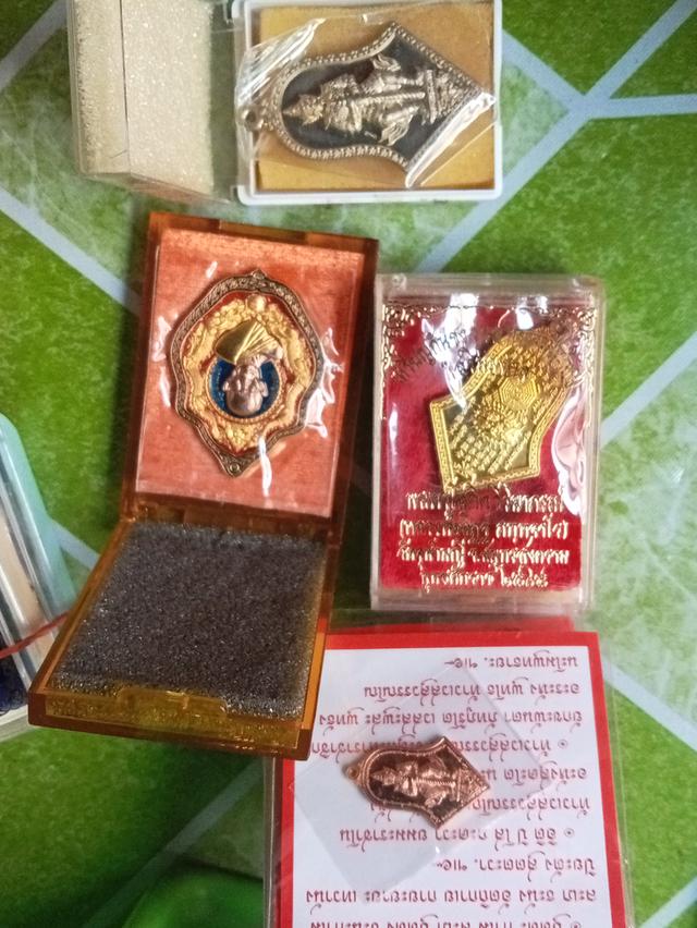 พระเครื่อง 3