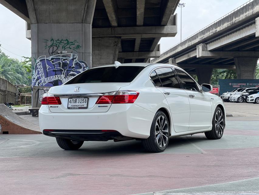 ขายรถ Honda Accord Hybrid 2.0 Tech Sunroof ปี 2015 สีขาว เกียร์ออโต้ 4