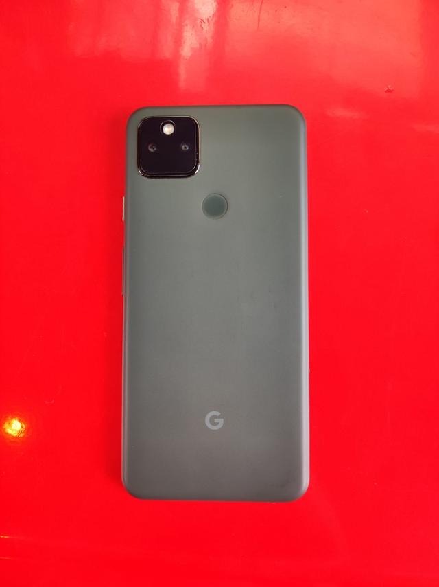 Pixel 5a มีแค่ตัวเครื่องนะคะ 4