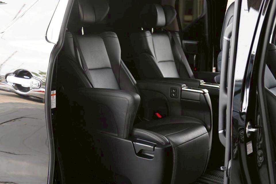 Toyota Alphard 2.5 SC Package 2022 สีดำ มือเดียวไมล์น้อย สีเดิมทั้งคัน รูปที่ 17